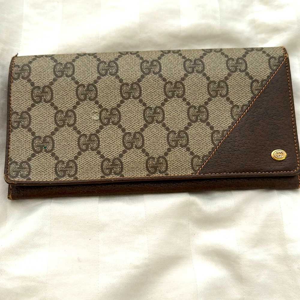Vintage Gucci wallet